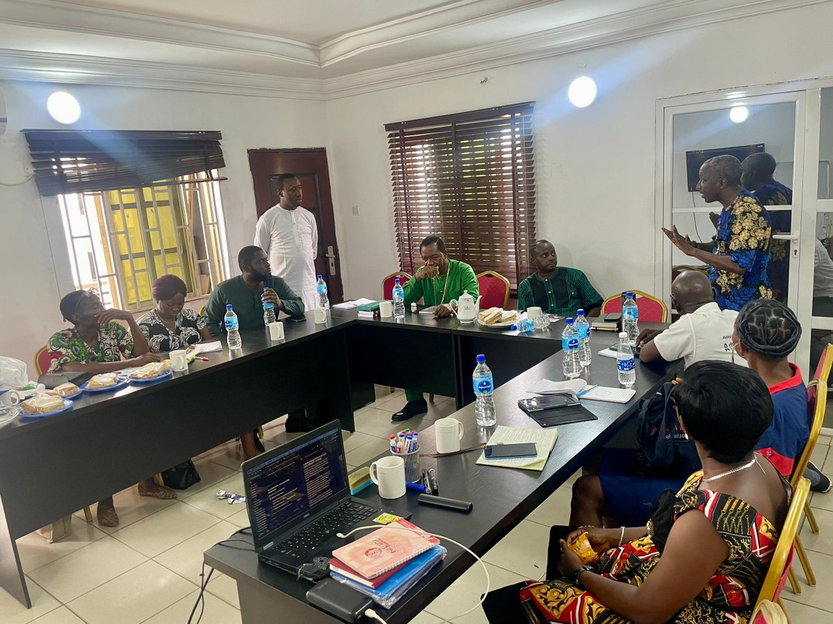 adeolaforchange's tweet photo. Christian journalists at the Christian Faith Reporters Association 2026 Retreat in Lagos were challenged to embrace digital media, build personal influence, and start retirement planning early. @cnni @FoxNews @BBCAfrica @Poynter @waccglobal @IJNet @spj_tweets https://t.co/OIYmS6Jllx
