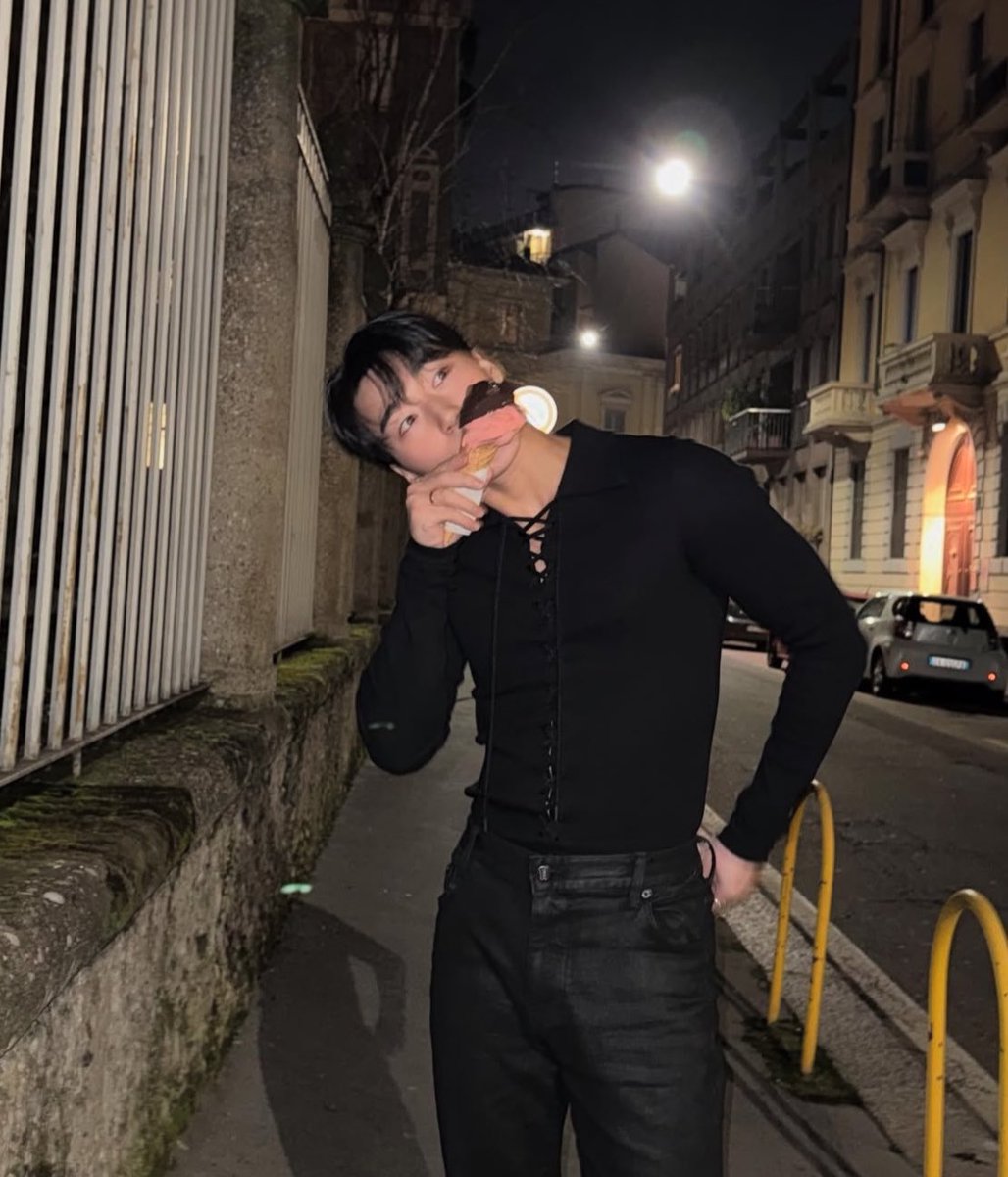 interaction call.
reopening the door to my dms after all this time. i’m bored and in need of some good yap sessions. 
looking for new people to bother and go on late night adventures with, if you’re up for it.
leave a trace so i can stalk and say hi.
#krp21 #krp18 #ocrp