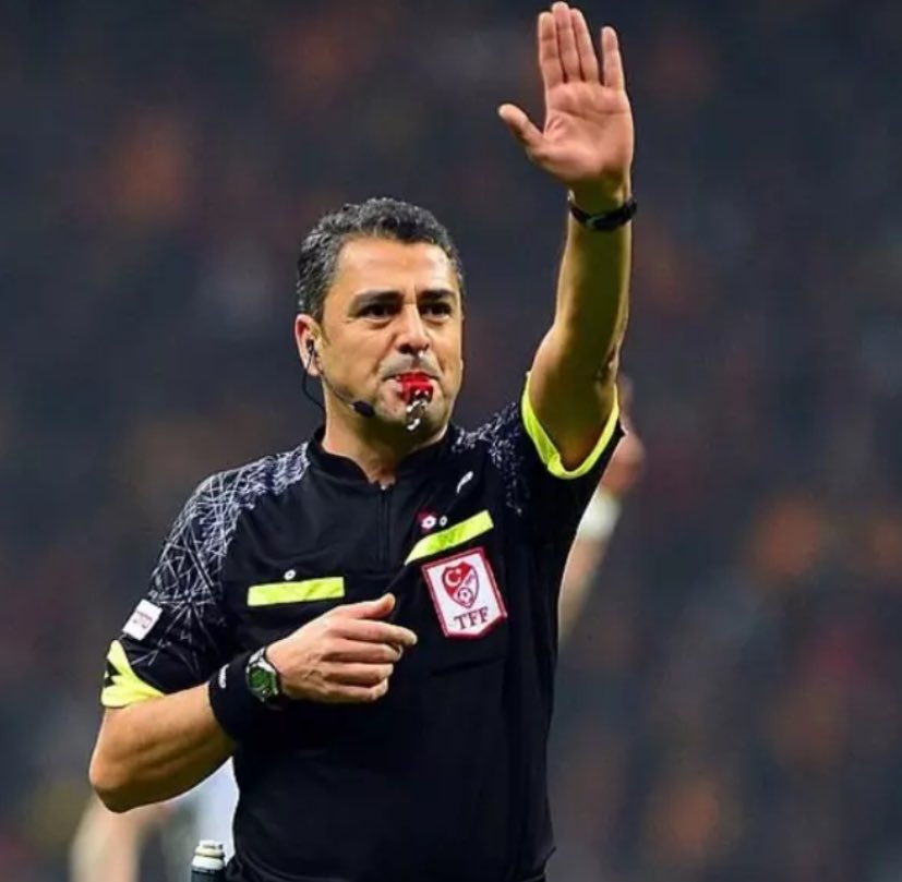 utkujkk's tweet photo. Galatasaray efsaneleri ölmez. 

Şekil değiştirir https://t.co/SL7WmE5iKZ