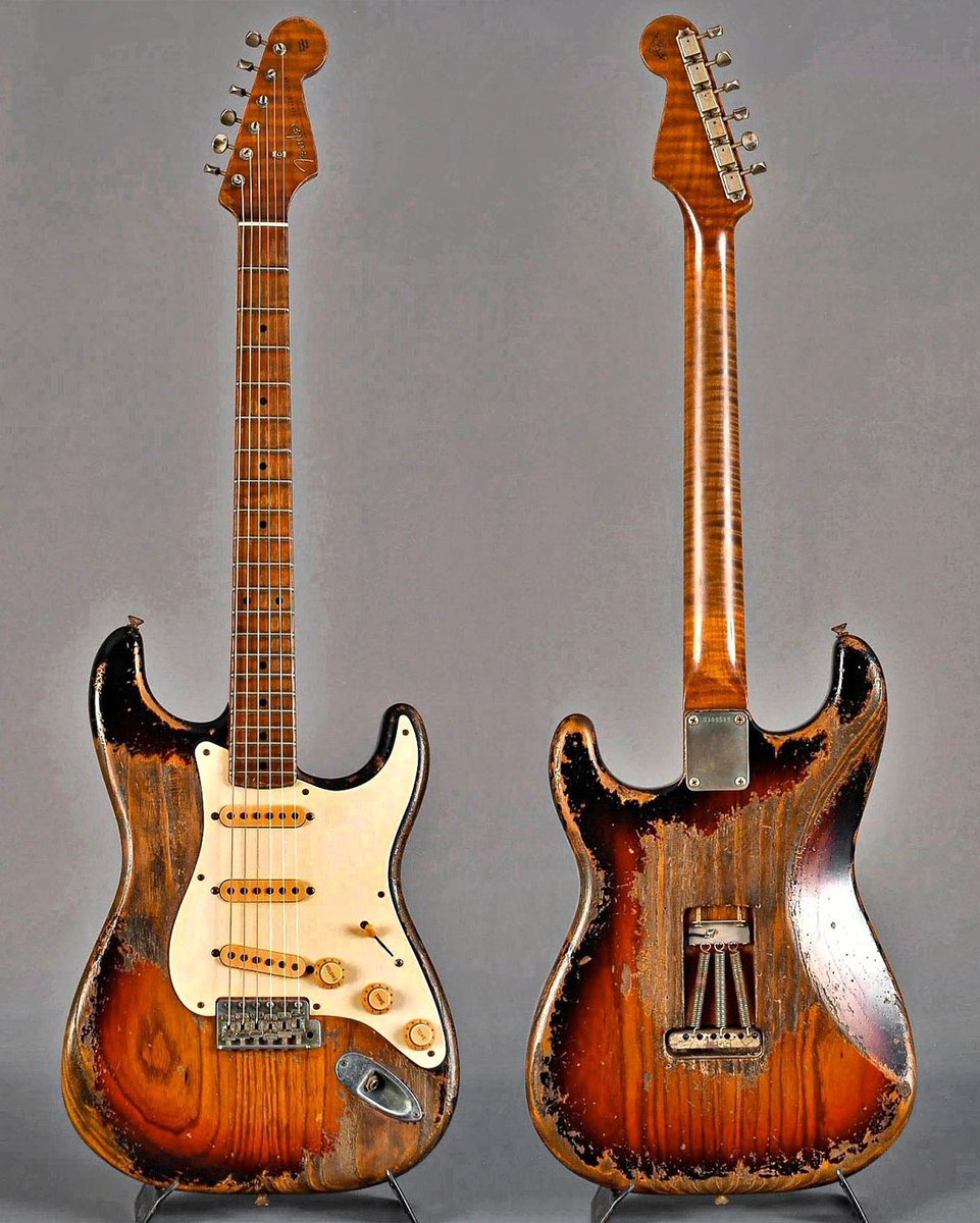 muerdekeroyo tweet media