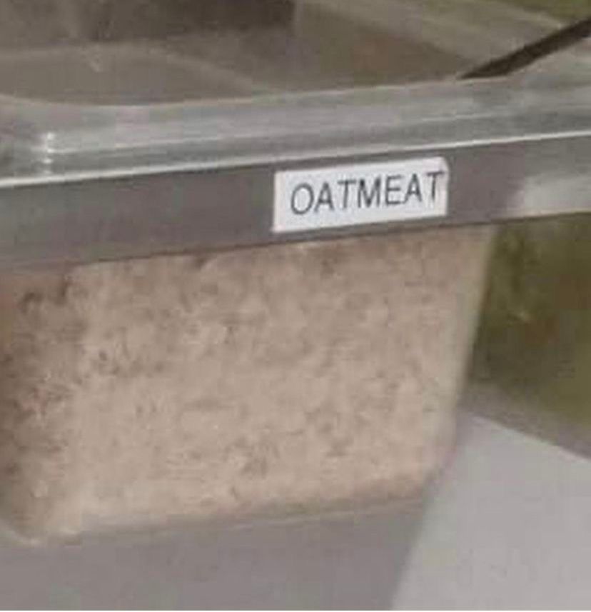 equine__dentist's tweet photo. fucked up in the crib eating oatmeat https://t.co/1Sn6ByPDdR