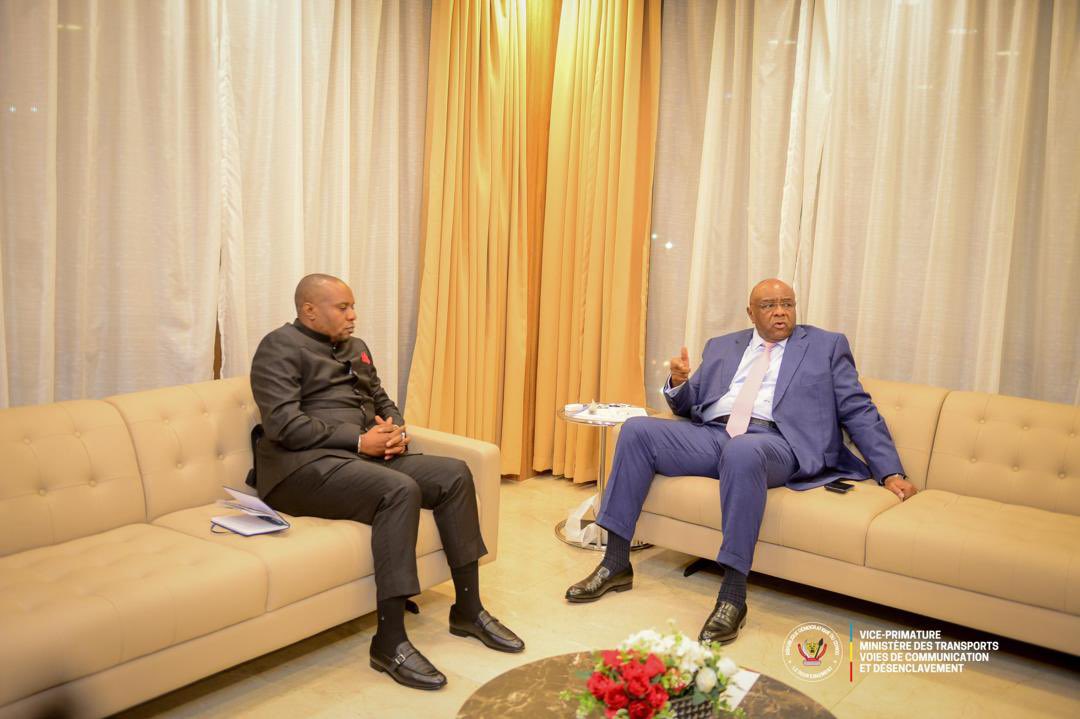 Sans plus tarder, Le compétent DG ad interim de #transco <a href="/CKilubu/">JEREMIE KILUBU M</a> était chez le VPM <a href="/bembajp/">Jean Pierre Bemba</a> pour les orientations, les bons résultats sont garantis. 

Le changement c’est maintenant, fructueux mandat.