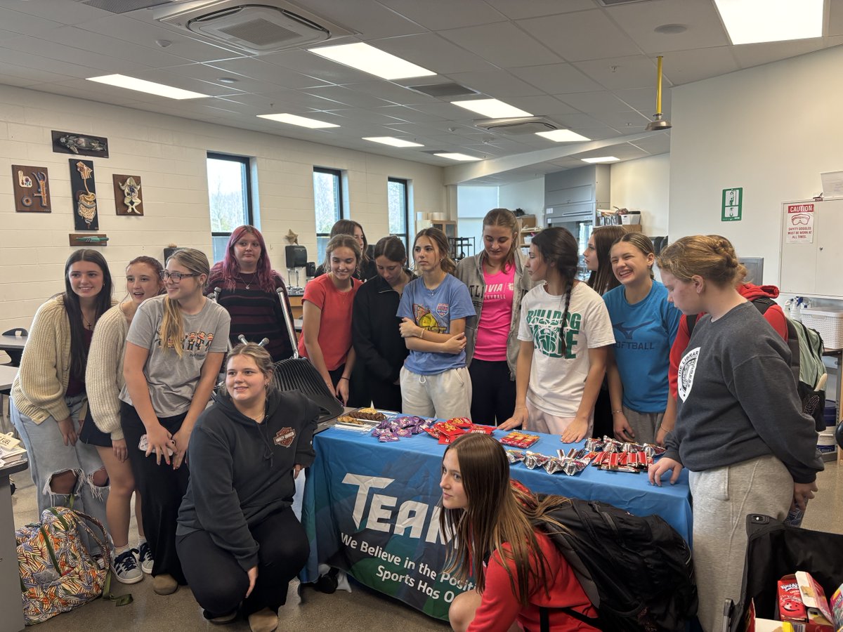 BataviaFPSB's tweet photo. We worked really hard at our fundraiser! Thanks to all those who contributed to our program! 🥎🥎🥎 https://t.co/O7riVgvXgI