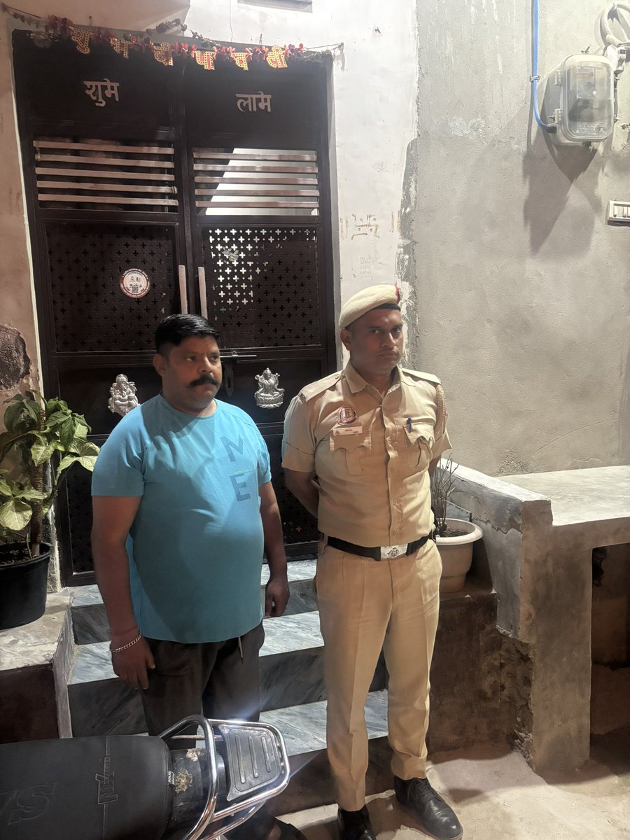 RealAzadVinod's tweet image. कल का बेशक़ हमारा #UGC_RollBack करवाने के लिये जंतर मंतर का आंदोलन रद कार दिया गया लेकिन कल हम अपने घर से विरोध दर्ज करवाएंगे! !!!