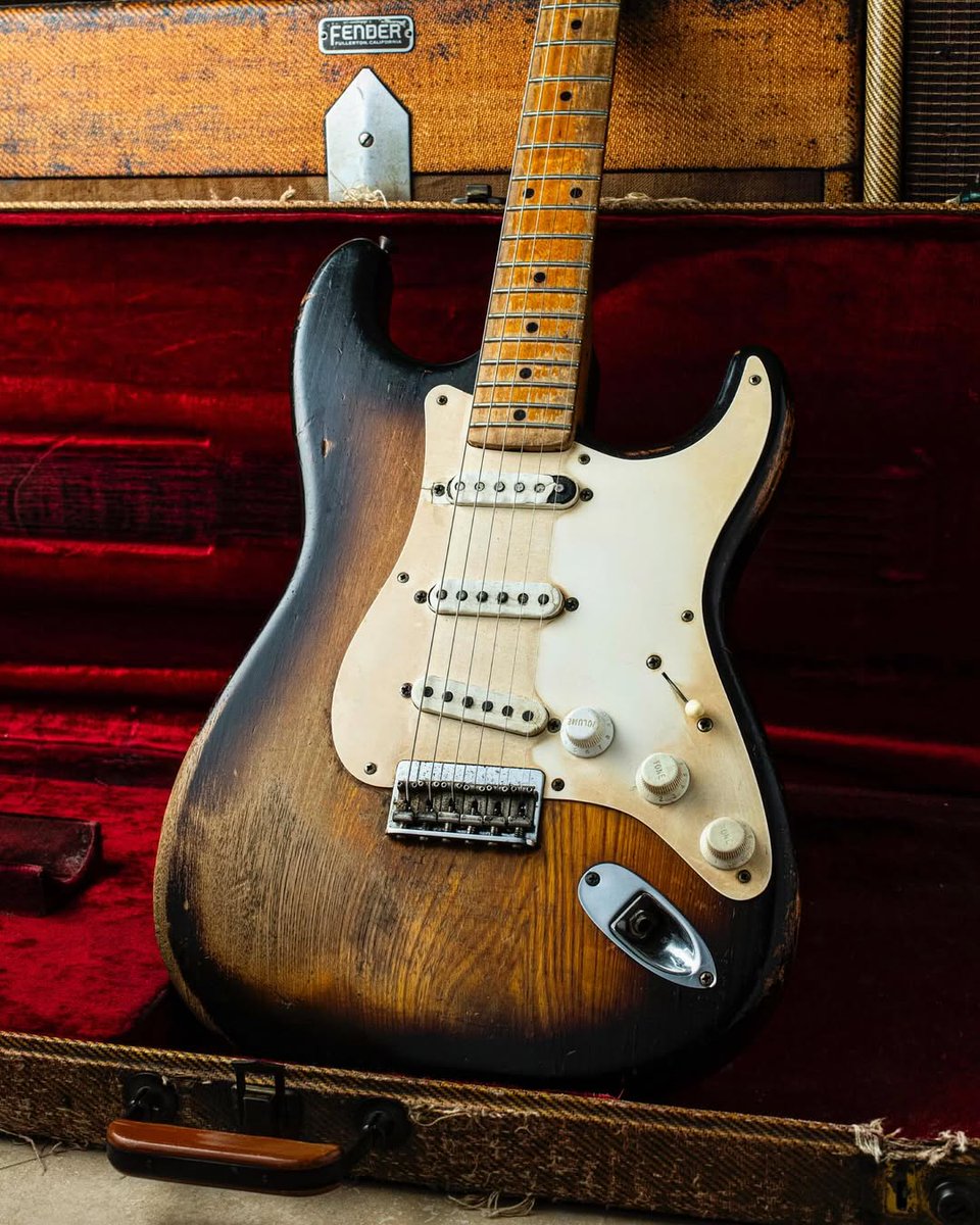 muerdekeroyo's tweet photo. 1954 Fender Strat
#guitar #Fender #Stratocaster #Straturday https://t.co/Usd9OPEjb7