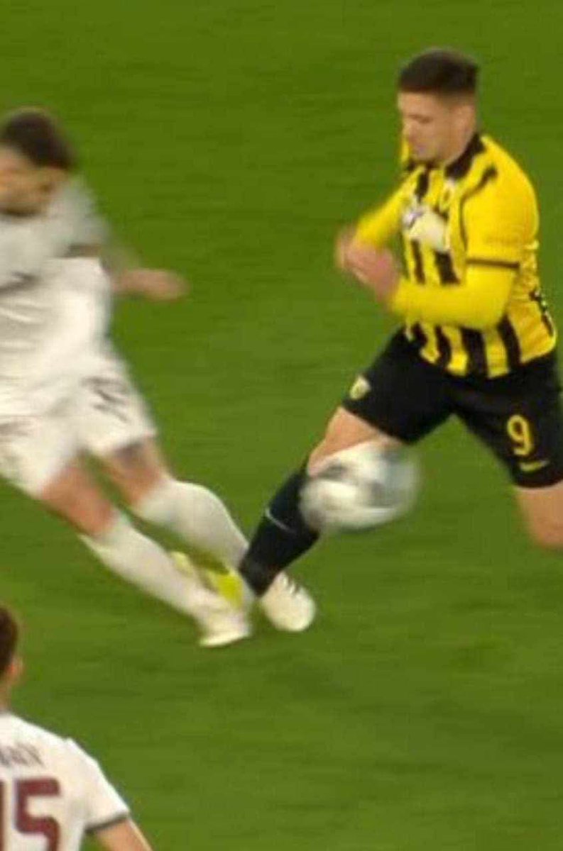 Anthellinas4 tweet media