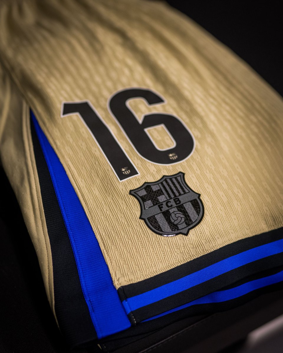 🚨 LE VESTIAIRE DU BARÇA EST PRÊT !

Maillot Mamba Mentality 🐍💛💜