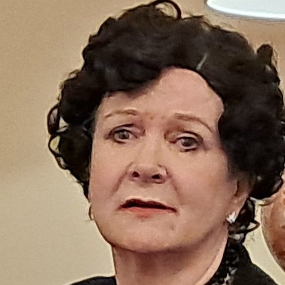 MRS SHAW HERSELF tweet media