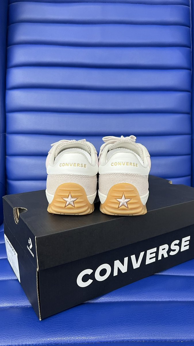 strkq's tweet photo. Bantu retweet plisss 🙏🙏

#wts Converse Run Star Trainer 
warna: shy flamingo/whita vintage 
ukuran: 40/25cm
Baru dipakai 1x ajaa, abis dilaundry juga
Harga under sejuta, tawar ajaa

BU 🥲🙏 https://t.co/PSK5Ifkrjj