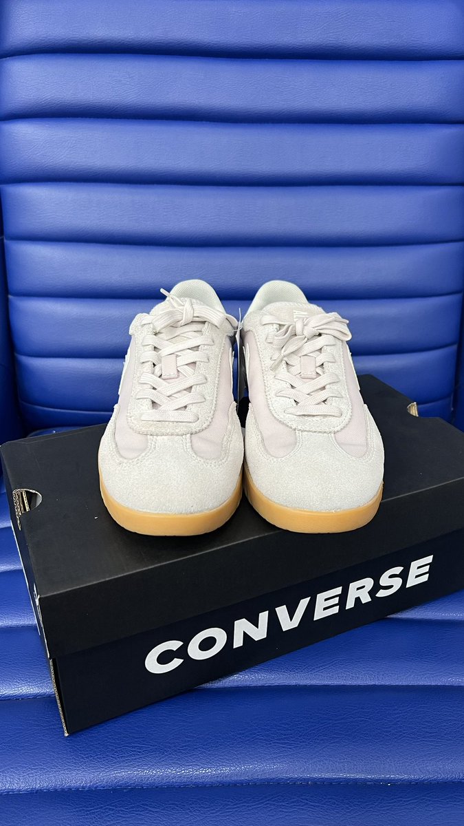 strkq's tweet photo. Bantu retweet plisss 🙏🙏

#wts Converse Run Star Trainer 
warna: shy flamingo/whita vintage 
ukuran: 40/25cm
Baru dipakai 1x ajaa, abis dilaundry juga
Harga under sejuta, tawar ajaa

BU 🥲🙏 https://t.co/PSK5Ifkrjj