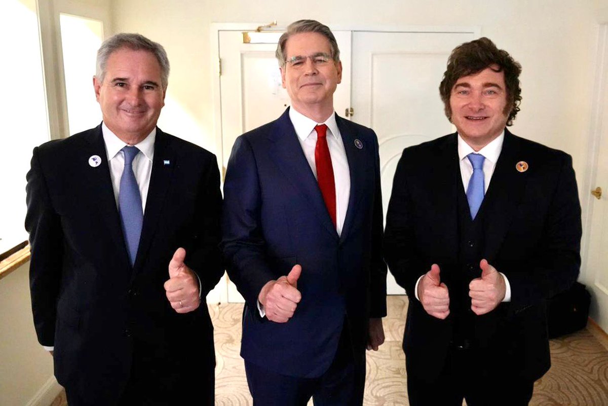 LA LIBERTAD AVANZA
VIVA LA LIBERTAD CARAJO...!!!