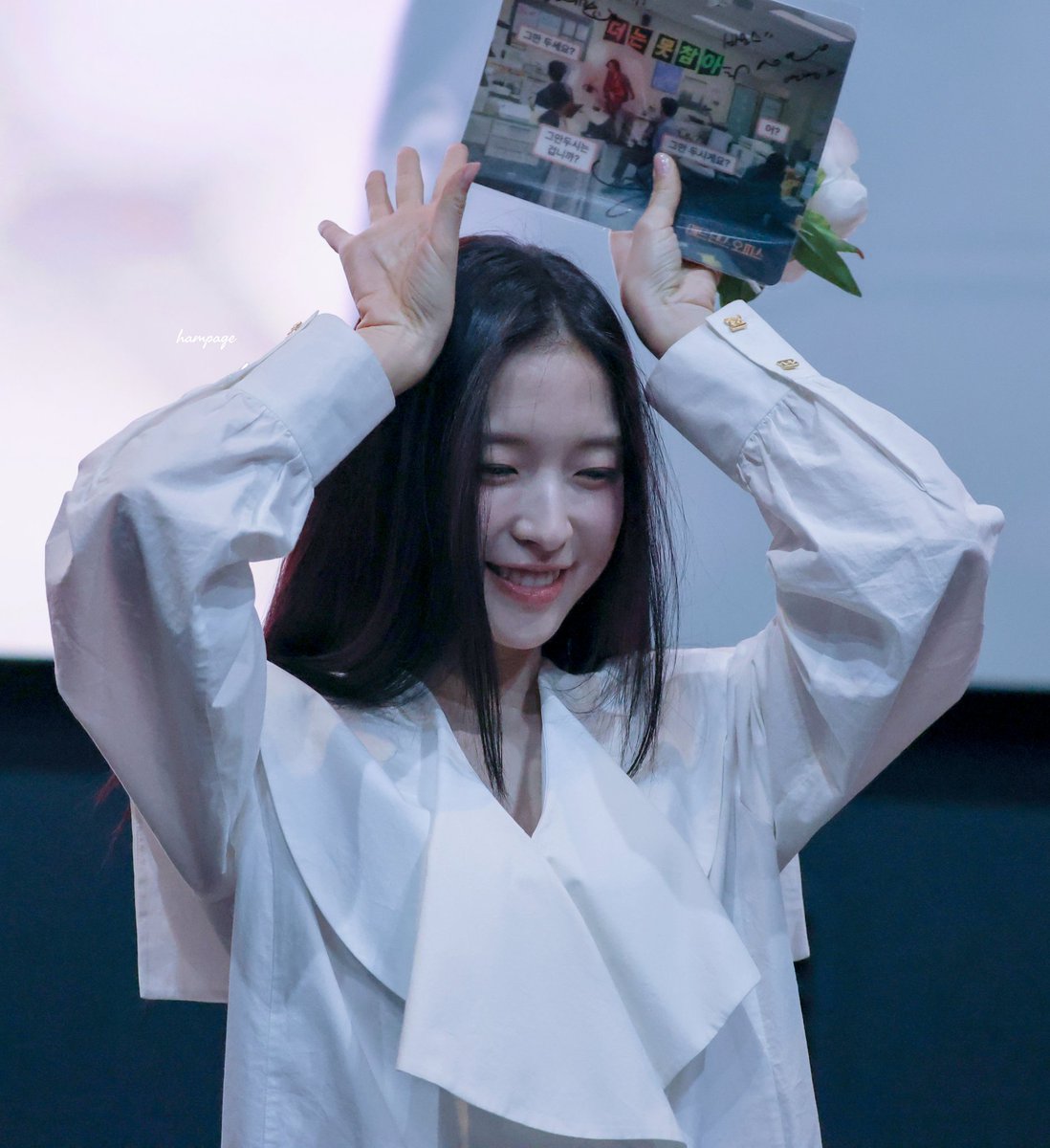 260307 
영화 #매드댄스오피스 무대인사

올라~💃

#아린 #오마이걸