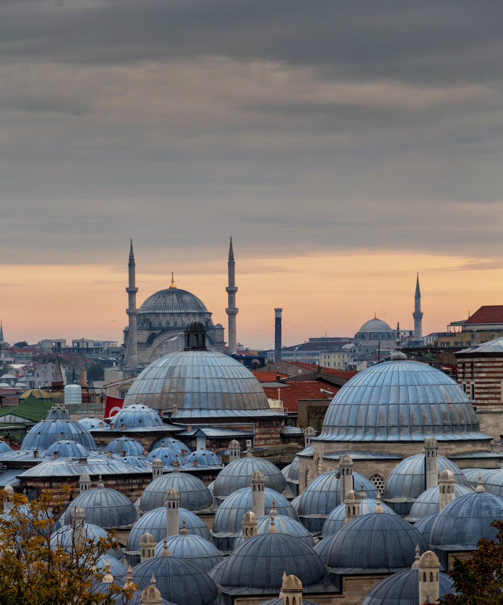 zevkiselimtr's tweet photo. Kubbe kubbe medeniyet. 

📍İstanbul 

#fotoğraf #istanbul #camii #medeniyet https://t.co/mgcfVLKWWb