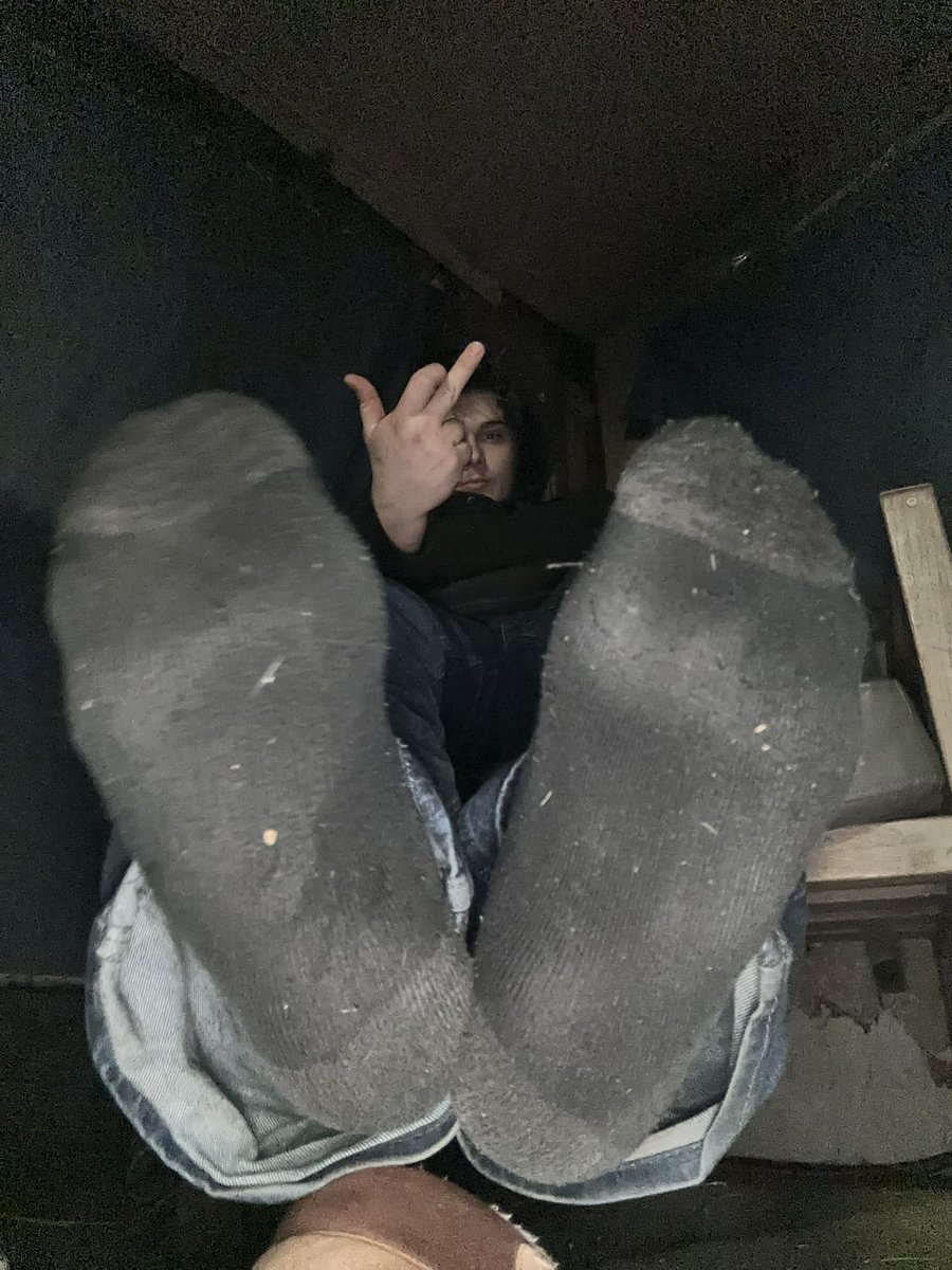 kingbrennen100's tweet photo. Send now piggy!!

#findom #cashmaster #cashgod #RT #feetworship #feetfetish #feet #poppers #cashcow #paypig #serve #findomslaves https://t.co/5rx8Q5cwhv