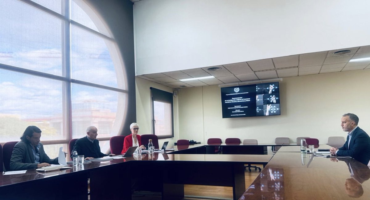 Bella Palomo tweet media