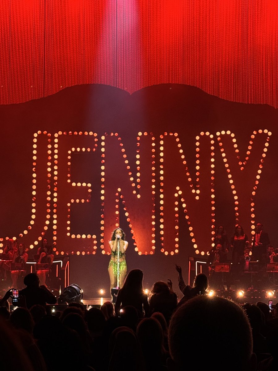 MySimple_Life's tweet photo. Had the best night of my life with @JLo ❤️❤️ It was almost 8 years ago that I last (&amp; first) saw her, also in Vegas during #ItsMyParty tour. Decided to fly 15 hours over, but she saved me last night. So much so I just booked another tix for tonight. 🔥 https://t.co/2CNK8UEJ3y