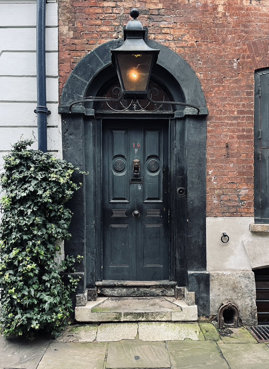 TwoPiesOneMash tweet media