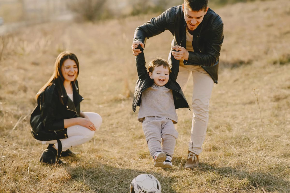 If you’re a parent, your #depression can have a direct impact on your children. Kids are incredibly perceptive, and they can sense when something isn’t right. They  notice when you’re less engaged, less patient, or less present. #parenting ow.ly/8ofK50YpLUv