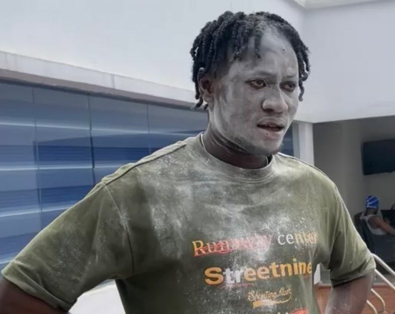 Why una dey see people with blue tick as vips, no be 3.8k with discount?