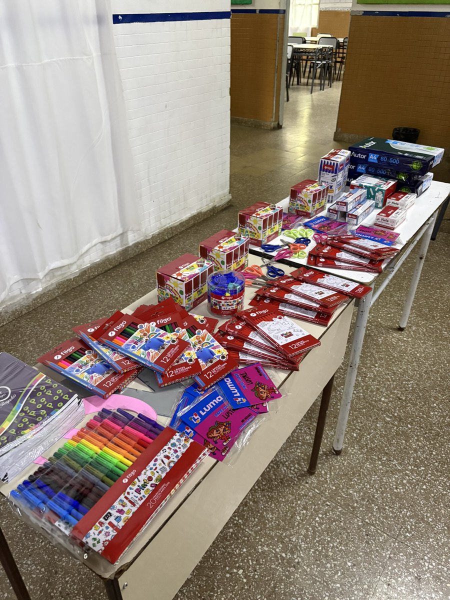 Cuervos De Florida tweet media