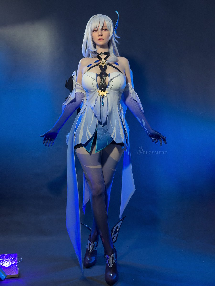 It seems that Skirk can send you to additional training with one glance 😁 Would you like to go to her for training? 
#GenshinImpact