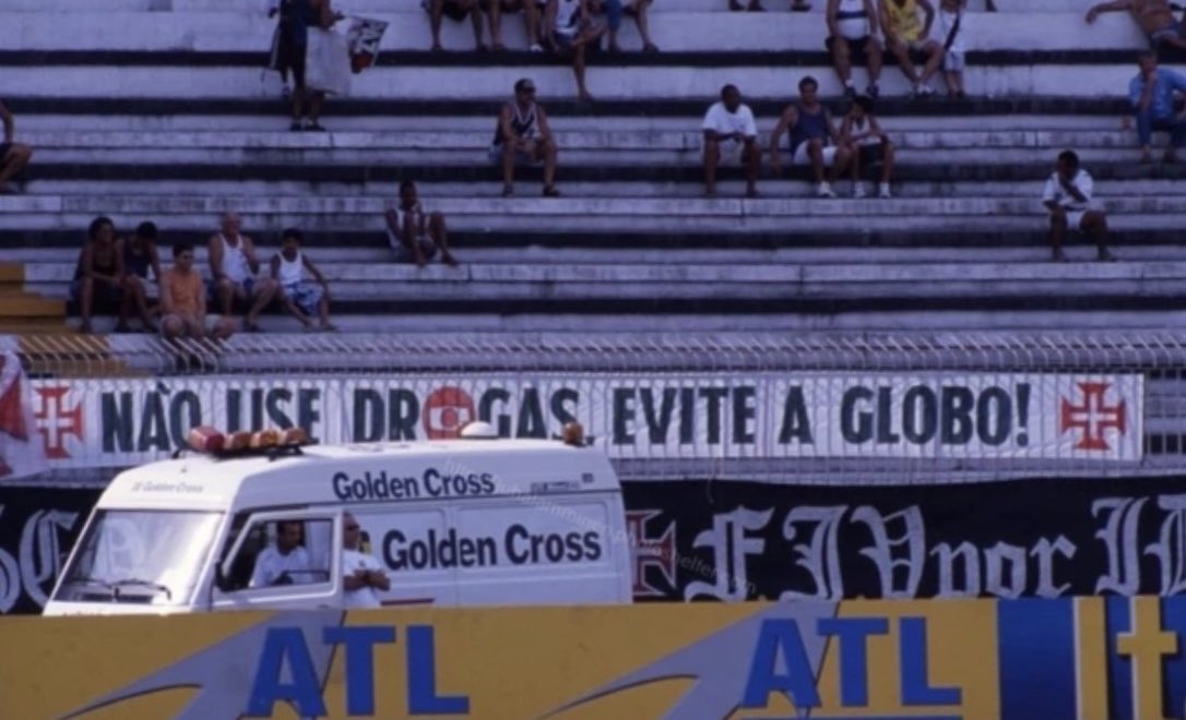 crvghistorico's tweet photo. “Não use drogas, evite a Globo.”

Foto: Juha Tamminen https://t.co/OccKnXd9TK
