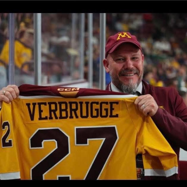 Gopher Puck Live 〽️ tweet media