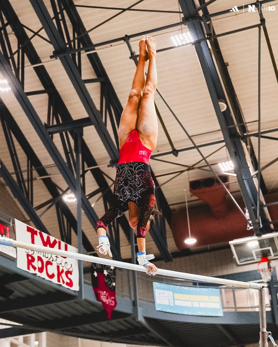 HuskerWGym's tweet image. Favorite flicks from yesterday's W!

#Team51 | #GBR