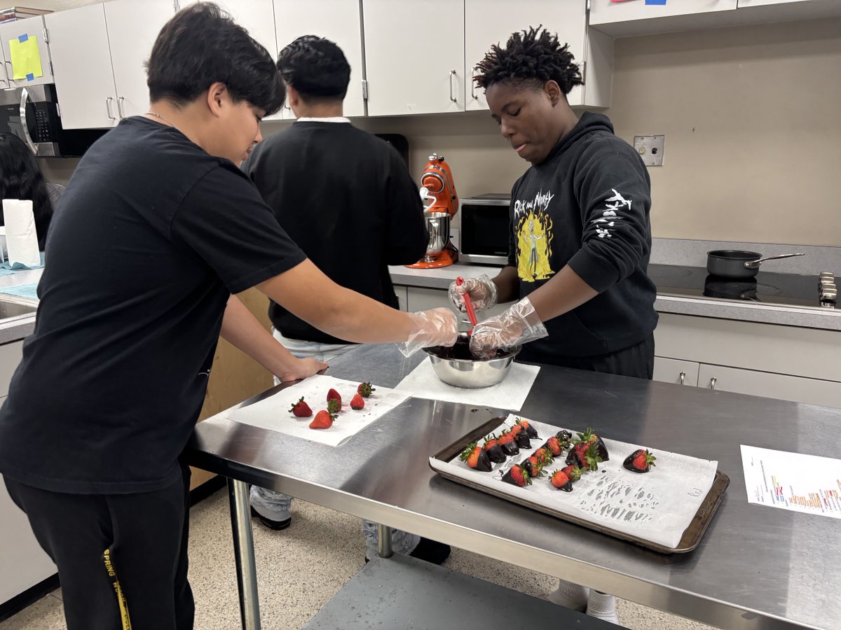 Spring Woods High tweet media