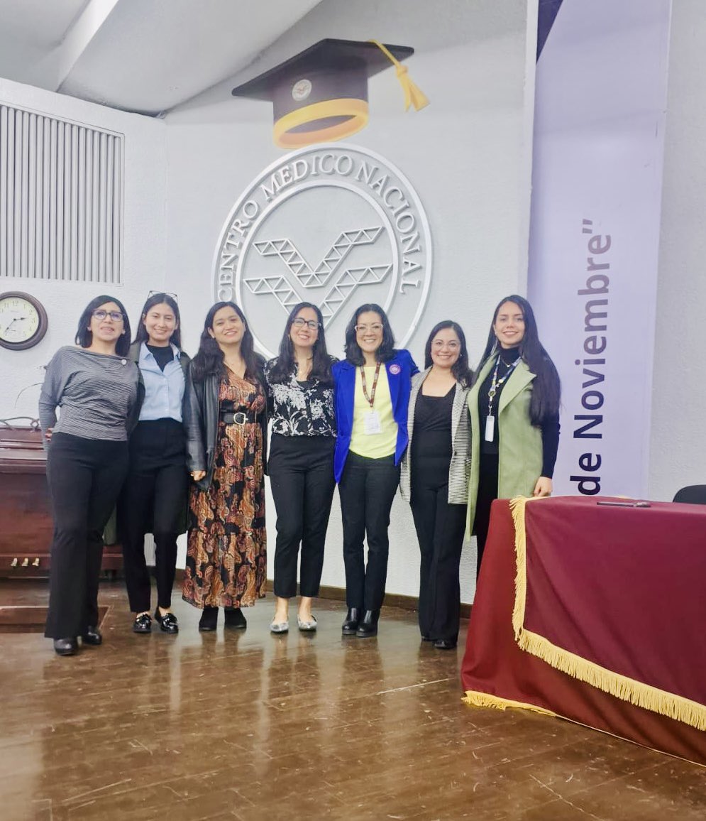 IxshelDelgado's tweet photo. #DíaMundialContraLaObesidad
1º Curso en conmemoración al Día Nacional para concientizar sobre la Obesidad.
Hablamos sobre cómo el proceso de alimentación-nutrición tiene una base social y cómo transitar de los abordajes clínicos a la responsabilidad colectiva.
#ISSSTE #CMN20Nov https://t.co/0J2YTjTD5p