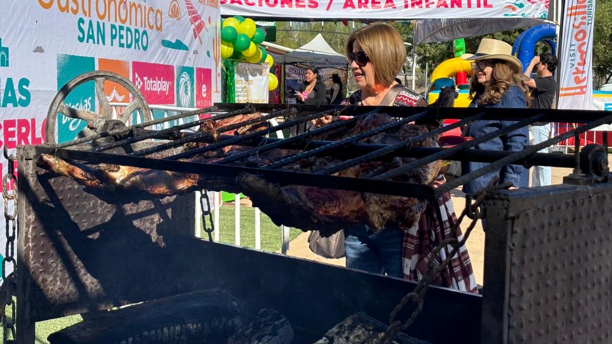 ✨ ¡Ya comenzó la 9ª Muestra Gastronómica de San Pedro!
Ven con tu familia a disfrutar comida deliciosa, música y tradición. 🎶👨‍👩‍👧‍👦
📍 Telesecundaria 186, San Pedro El Saucito
🗓️Sábado 07 y Domingo 08 de Marzo
⏰ De 8:00 AM hasta las 5:00 PM