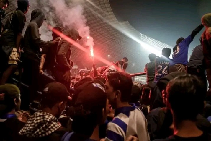 muhammdfirmn's tweet photo. Flower City Casuals In Action || 
No One Likes Us, We Don't Care. https://t.co/FZd5kMZZKq
