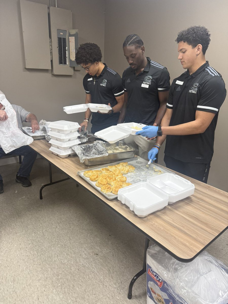 ESU Hornet Football tweet media