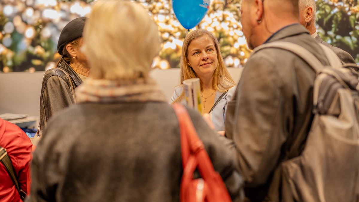 AfD_ThL's tweet image. Heute haben wir uns bei der #Thüringen Ausstellung mit dem Thema #Gesundheit &amp;amp; #Corona beschäftigt.

Unsere Abgeordneten Dr. Wolfgang Lauerwald, Wiebke Muhsal und Jörg Prophet haben darüber gesprochen, wie ein starkes #Gesundheitssystem aussehen muss: flächendeckende medizinische