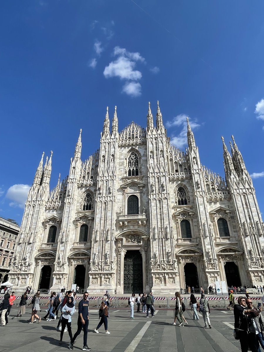 MdeContreras's tweet photo. Milano 🥀
#mfw https://t.co/pYfk83Ei3K