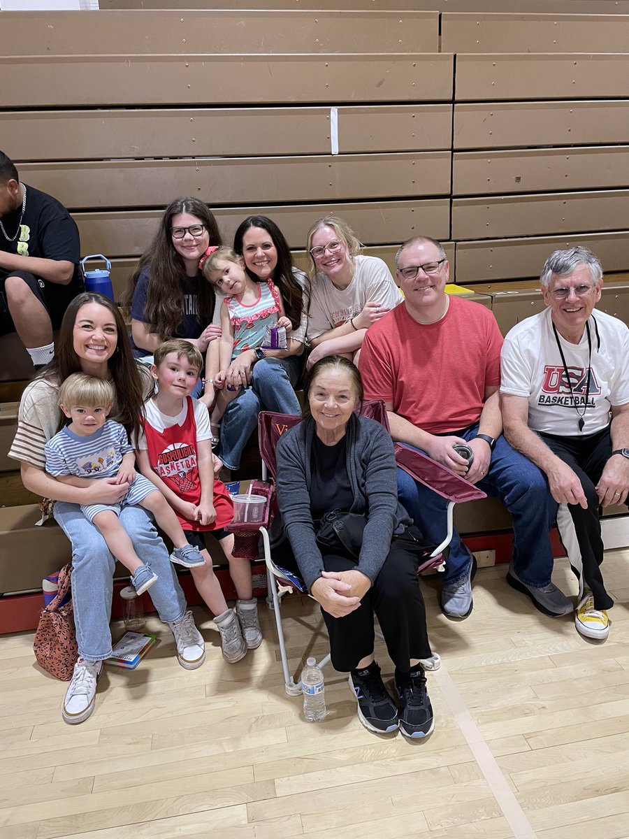 Ben Thompson tweet media