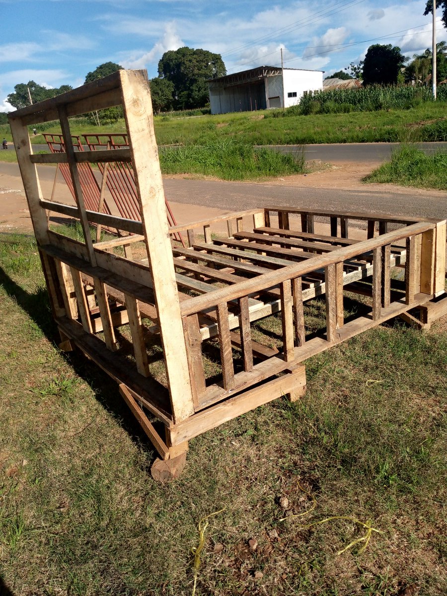 ezrafurnitures's tweet photo. Frame.                                Finish https://t.co/PYBiGjrwvk