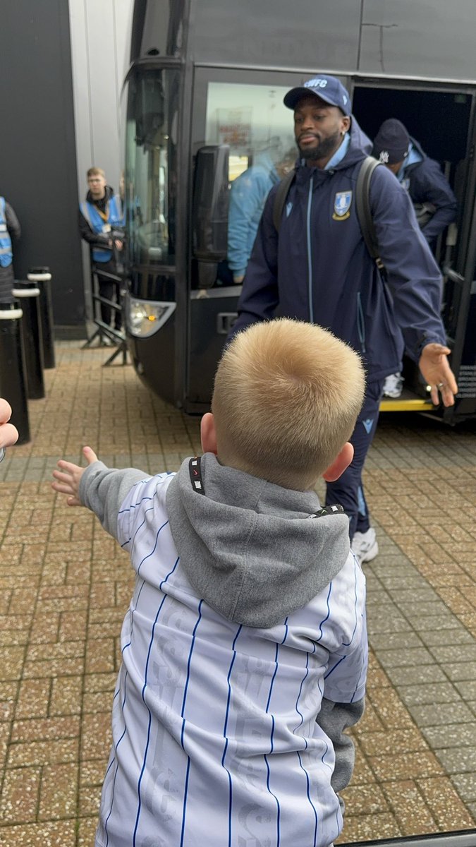 𝓜𝓮𝓰𝓪𝓷 tweet media