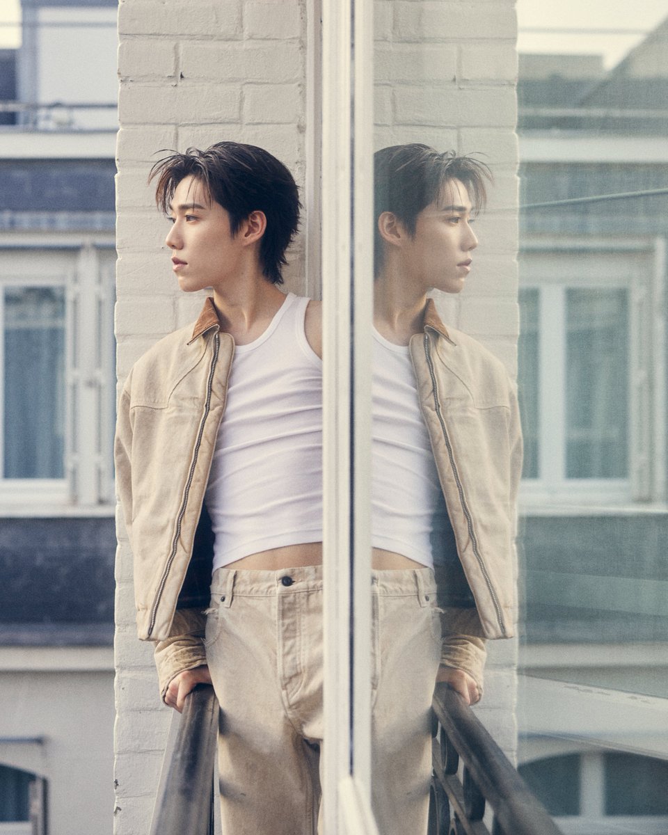 PPKrit_Ent's tweet photo. Almost showtime. Stay close! ✨ #BalenciagaWinter26xPPKrit

PP KRIT X BALENCIAGA WINTER 26
#BalenciagaWinter26Show 
#Balenciaga #PFW 
#PPKritt
-----

เผยภาพโททัลลุคของแบรนด์แอมบาสเดอร์คนสำคัญของ Balenciaga 'พีพี กฤษฏ์ อำนวยเดชกร' พร้อมแล้วสำหรับการร่วมชมแฟชั่นโชว์ Balenciaga Winter 26 ClairObscur ในค่ำคืนนี้

พีพีสวมไอเท็มใหม่จากคอลเล็กชั่น Winter 26 แมตช์ด้วยกระเป๋ารุ่น Le 7 ขนาดกลางทำจากหนังกลับสี Moka

✶ Balenciaga Winter 26 Show ✶
7 MAR 2026 | 8:00 PM (GMT+2)
8 MAR 2026 | 2:00 AM (GMT+7) 
ติดตามรับชมแฟชั่นโชว์ผ่านทางช่องทางโซเชียลมีเดียและเว็บไซต์ของ Balenciaga