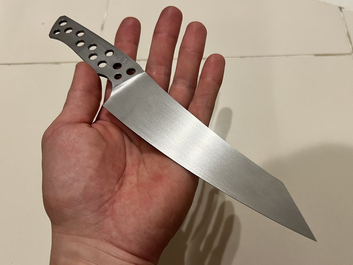 404BLADE tweet media