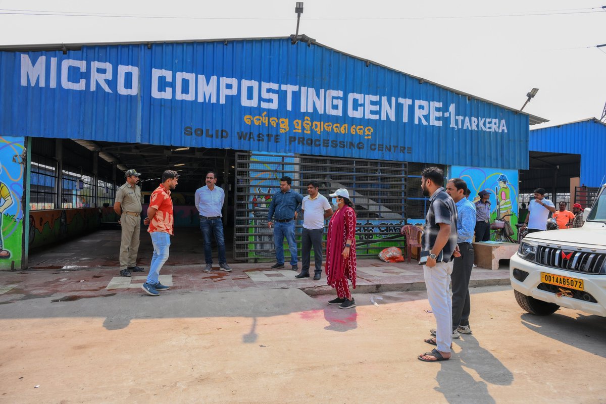 RourkelaMC's tweet image. RMC Commissioner conducted a site inspection of the Tarkera MCC and MRF to review proper waste segregation, processing, and overall operations and maintenance.
#process #visit #inspection #waste #Rourkela #RMC