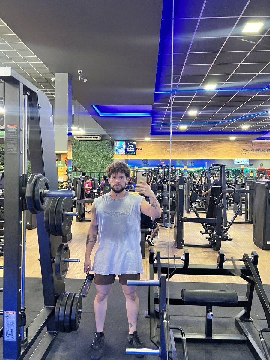 thalispaes's tweet photo. De ontem!! Aquele wod que quase causa um infarto https://t.co/DgCwdDi1n0