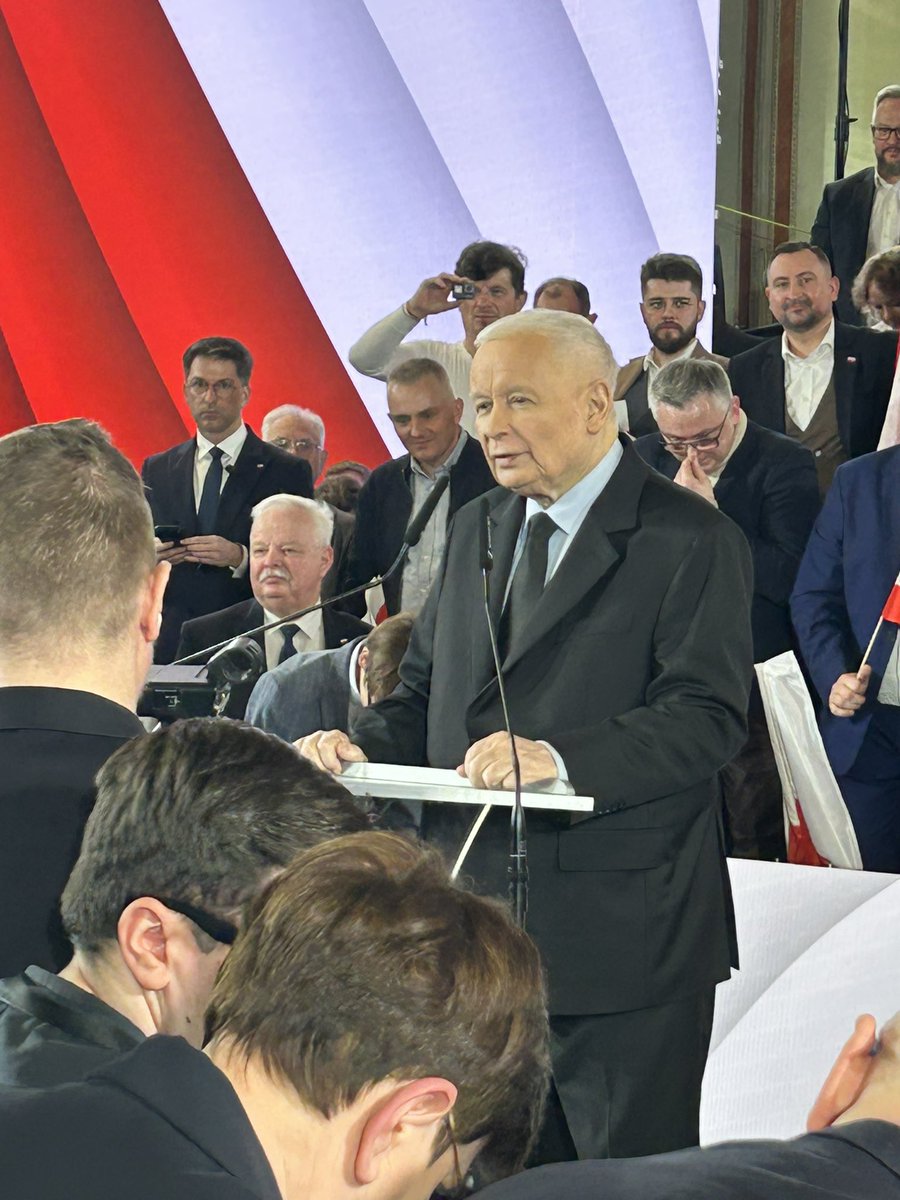 Marek Ast tweet media