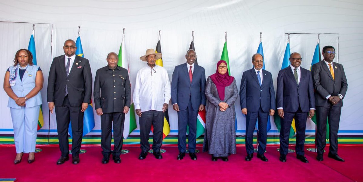 JBNyamate's tweet image. President Yoweri KagutaMuseveni assumes the Chairmanship of the East African Community, succeeding Kenya’s President William S. Ruto. #ChimpReportsNews #EAC @WilliamsRuto @KagutaMuseveni @ChimpReports