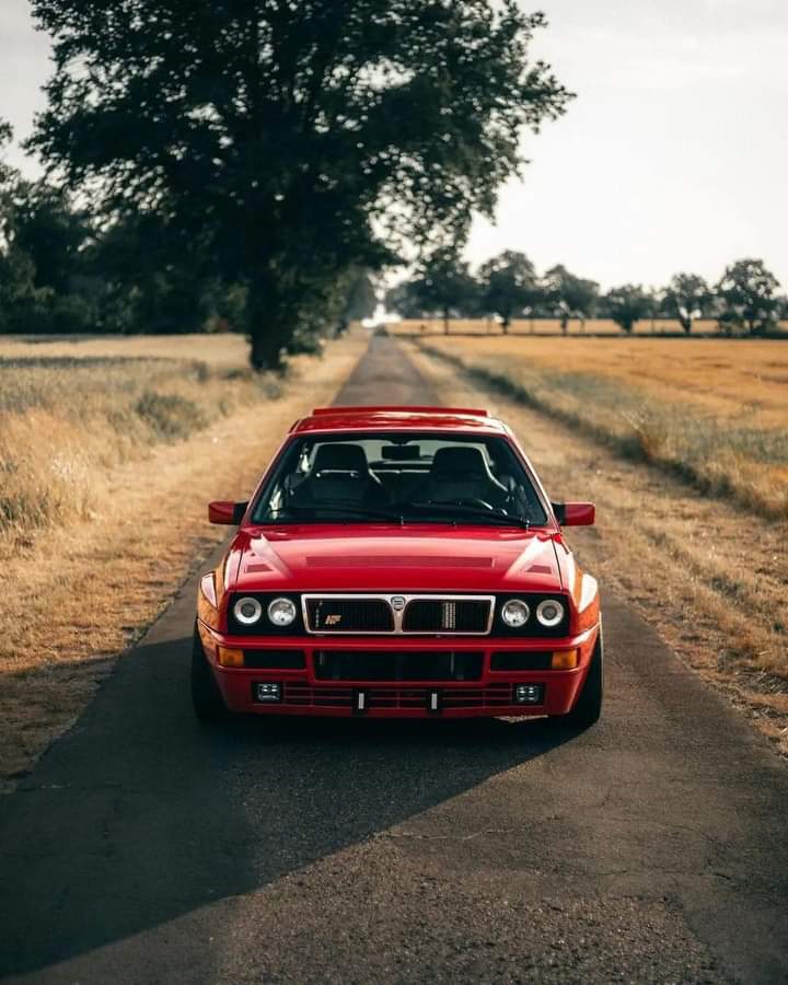 Vedo in giro certi carrozzoni su ruote e penso a lei 📷... 
che
resta sempre la più bella.