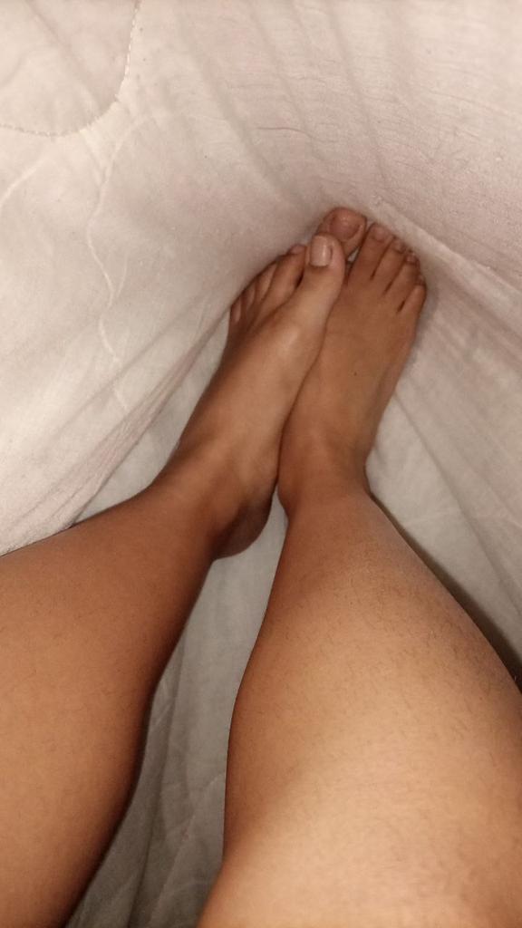 bonniefeets tweet media