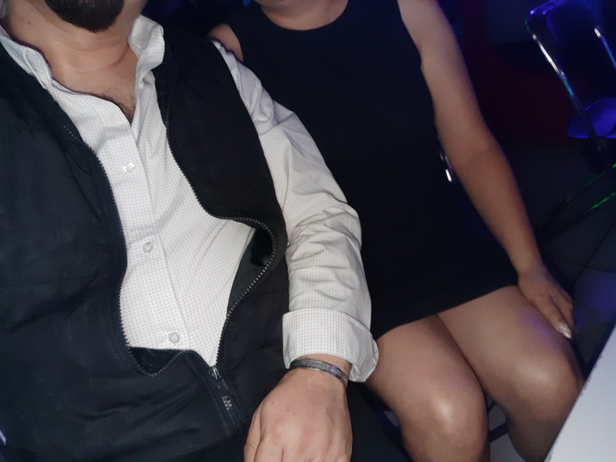 DragonflySw's tweet photo. Esta noche vamos a #cafecentro1 , quien nos vea invitenos a bailar.

Festejando el cumple de mi mujer, quien se apunta para darle....su regalo... https://t.co/SpyQQUJluW