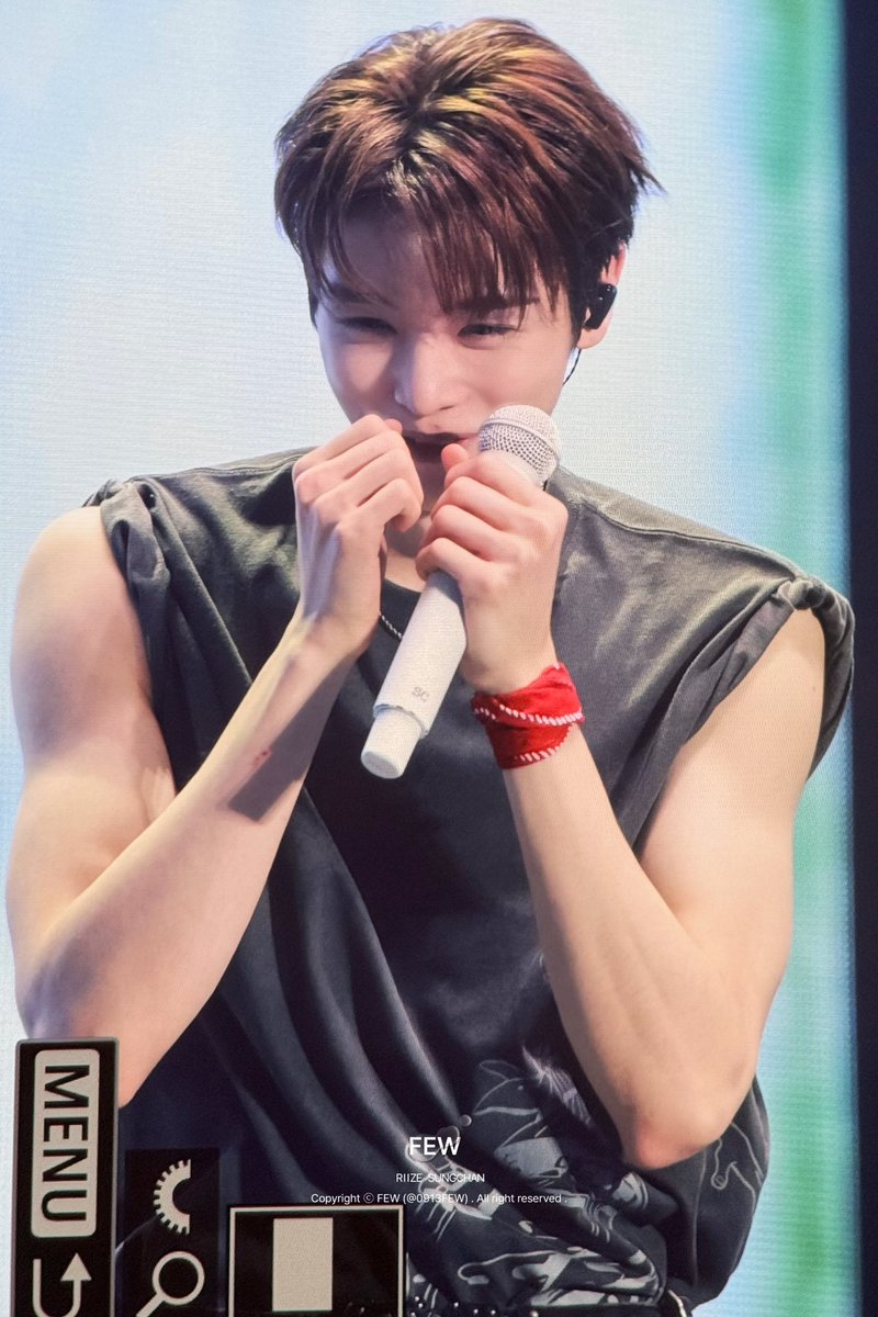 퓨 tweet media