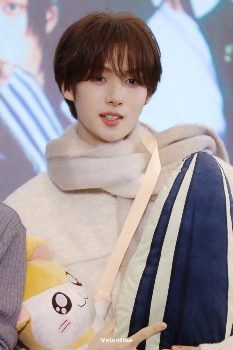 Valentine tweet media