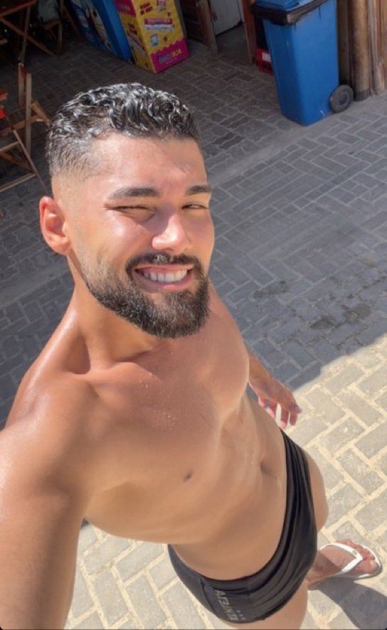 famososProibido🔥 tweet media